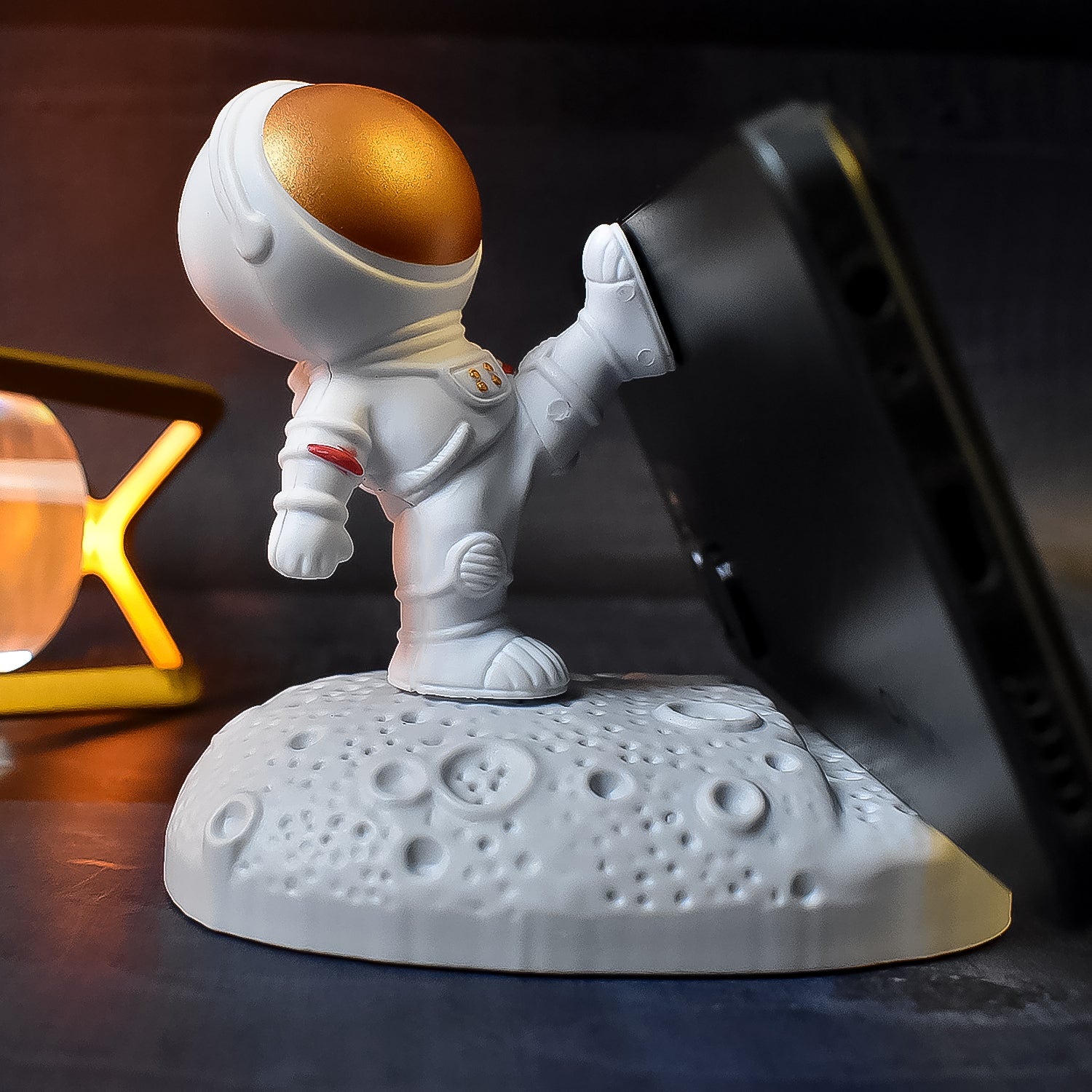 Mobile Holder Astronaut Phone Stand Planet Creative Fun 3d Design